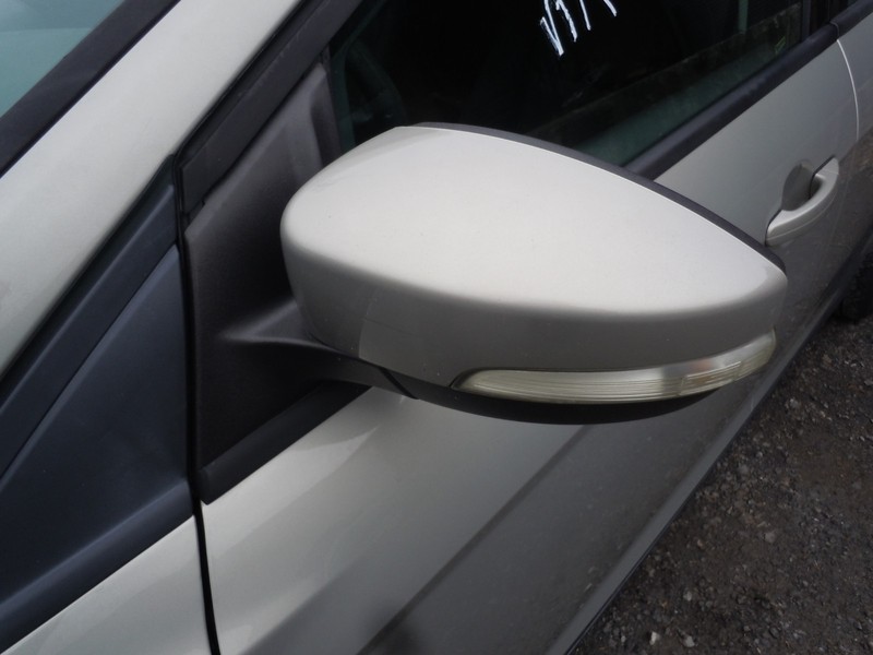 2015-2018 Ford Focus Power Door Mirror Driver Left LH H1