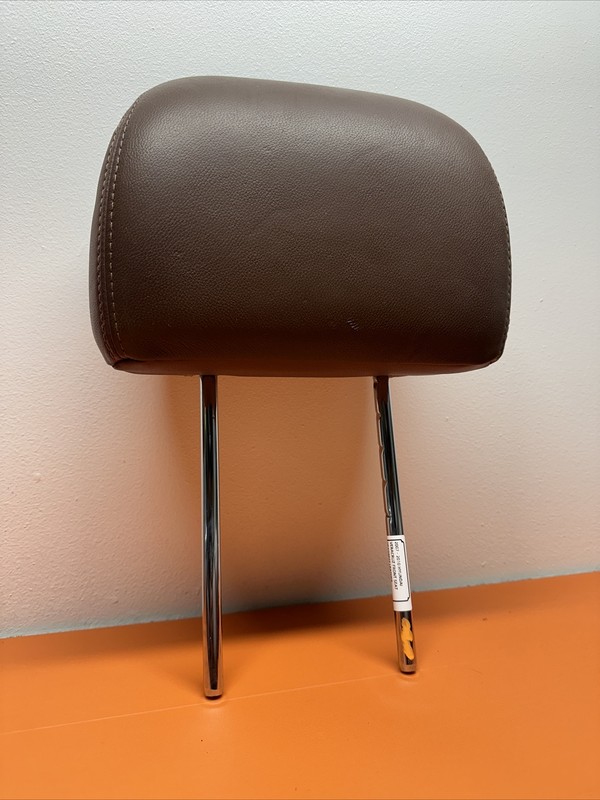 2007 - 2010 HYUNDAI VERACRUZ FRONT SEAT HEADREST LEATHER BROWN LH OR RH One Only