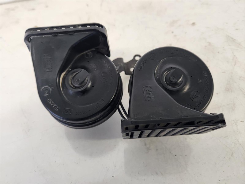 2016-2019 Land Rover Range Rover High And Low Note Pitch Honking Sound Horns