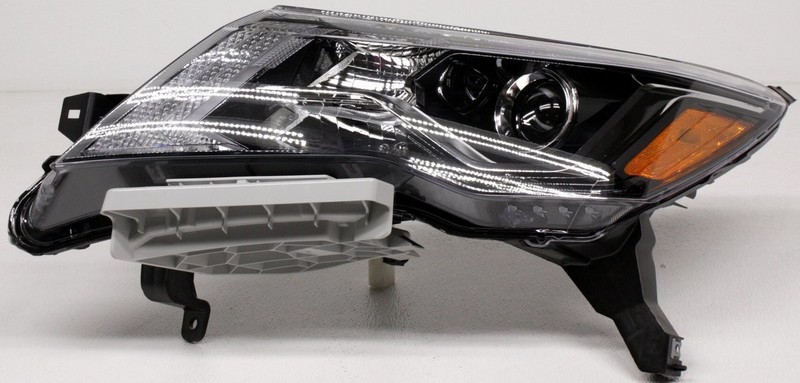 OEM Nissan Pathfinder Left Driver Side Halogen Headlamp Tab Missing