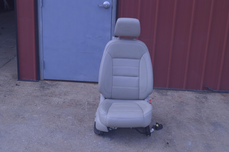 2017-2020 GMC ACADIA FRONT RIGHT PASSENGER SIDE SEAT LEATHER ASSEMBLY OEM