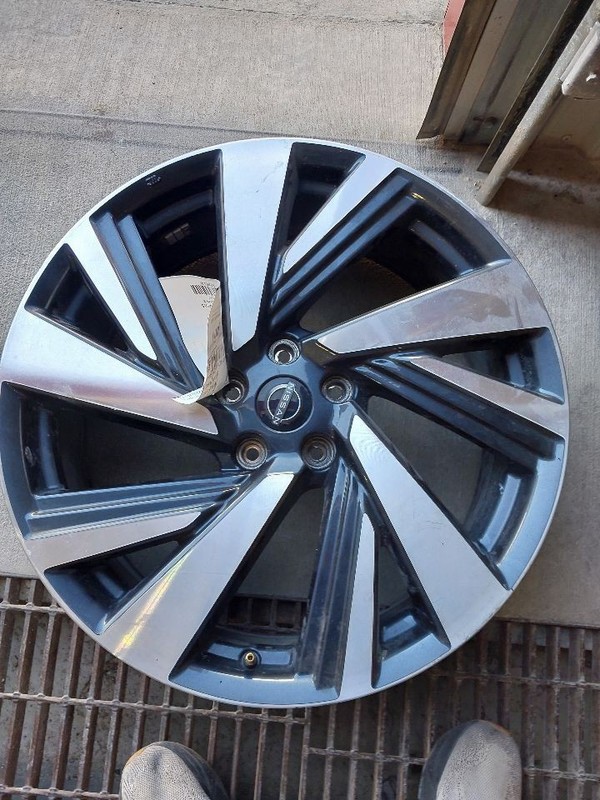 2022-2024 Nissan Murano Wheel Rim 20x7-1/2 Alloy 5 V Spoke