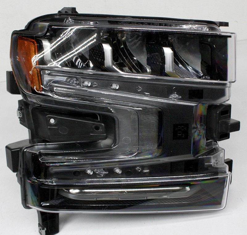 OEM Right Passenger Side Headlamp For Chevy Silverado ZR2 1500 87828575