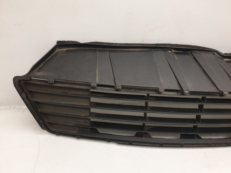 12-14 TOYOTA PRIUS C TWO FRONT LOWER CENTER GRILLE