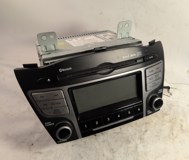 2011 Hyundai Tucson Am Fm Cd Player Radio Receiver 96160-2S161TAN