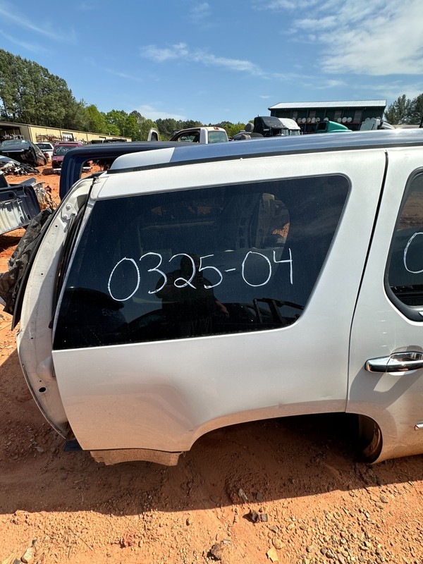 2007-2014 CADILLAC ESCALADE REAR RIGHT QUARTER PANEL BODY WHITE 98U OEM