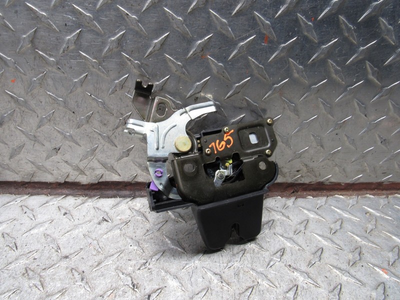 2002 LEXUS ES300 REAR BACK TRUNK LID DOOR LATCH LOCK ACTUATOR 6CYL 3.0L