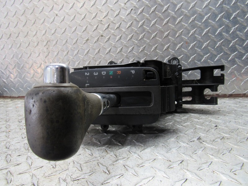 2005 TOYOTA CAMRY AUTOMATIC TRANSMISSION GEAR FLOOR SHIFTER 2.4L