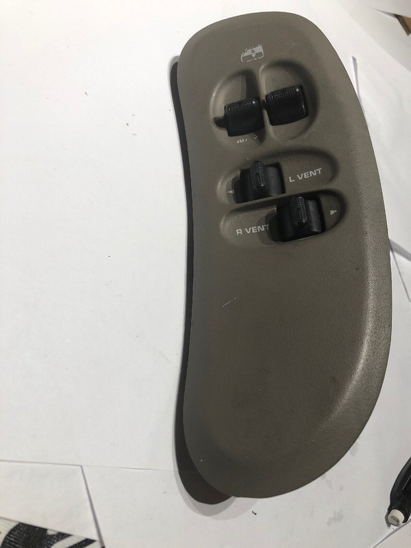 2001 02 03 04 05 06 2007 Town & Country Driver Side Window Control Switch Bezel