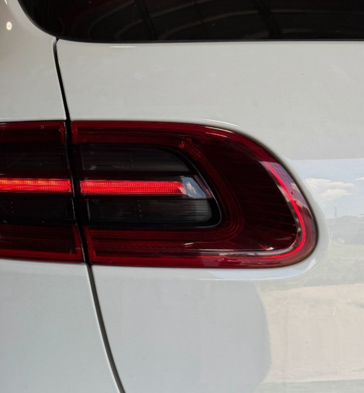 📌 15-18 PORSCHE MACAN 95B REAR RIGHT SIDE INNER TAIL LIGHT LAMP 95B945094G OEM