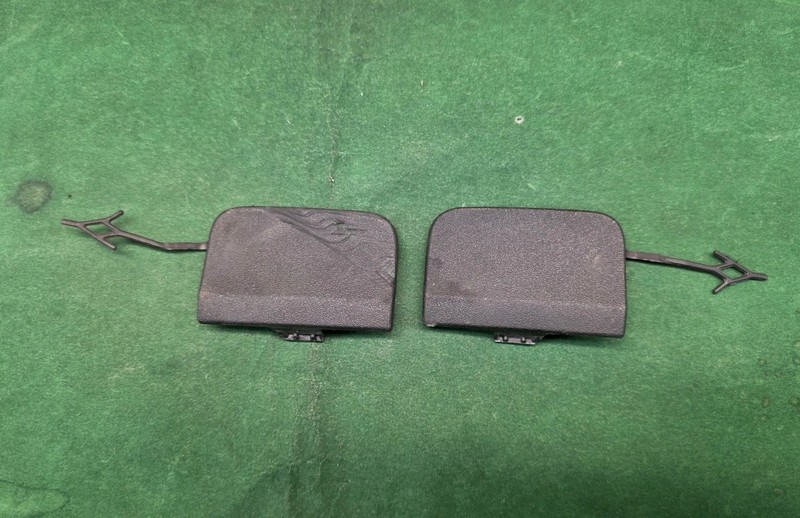 2020 2021 2022 2023 Audi Q7 Rear Bumper Tow Hook Eye Cover Left LH & Right OEM
