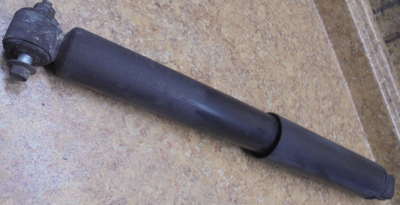 2003 Jeep Liberty Sport 3.7L 3.7 Rear Back Suspension Shock Absorber 2005 2006