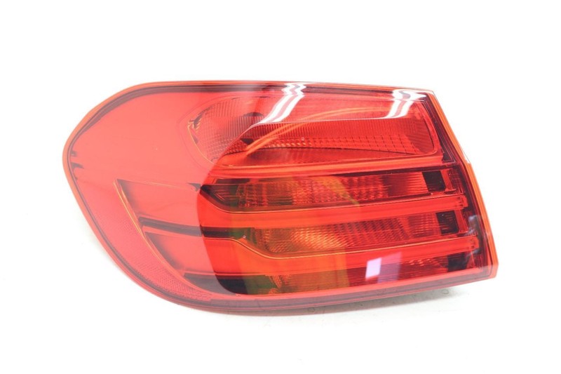 15-17 BMW M4 Coupe Driver Left Rear Tail Light Assembly