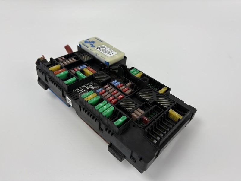 2021-2023 BMW X5 G05 OEM REAR CABIN FUSE BOX 61148706212