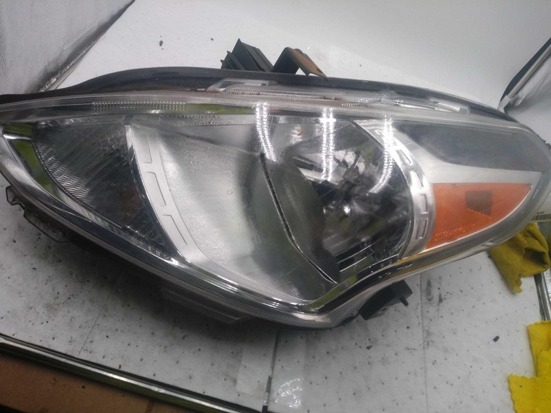 Used Left Headlight Assembly fits: 2017 Nissan Versa Sdn Left Grade A