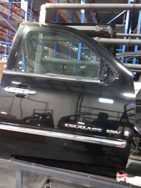 2007 Cadillac Escalade ESV Right Door Black OEM 68986 Used 186K Miles