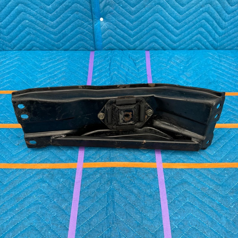 1987–1991 Volvo 780 Bertone Transmission Crossmember With Mount Bracket OEM