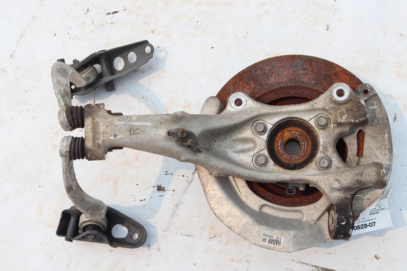 2013-2017 LEXUS LS460 AWD FRONT RIGHT SPINDLE KNUCKLE WHEEL HUB W/ ARMS OEM