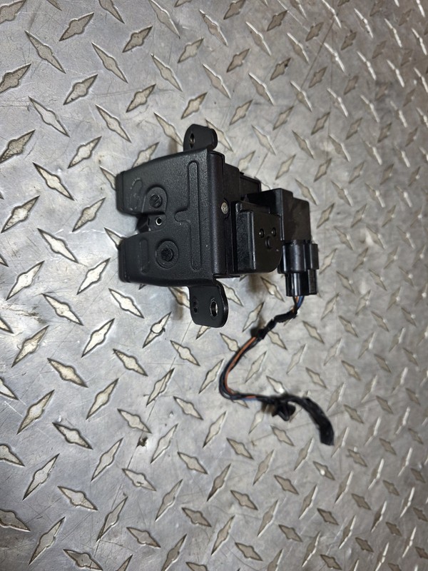 2010 2011 Kia Soul Decklid Latch Assembly Tested Oem