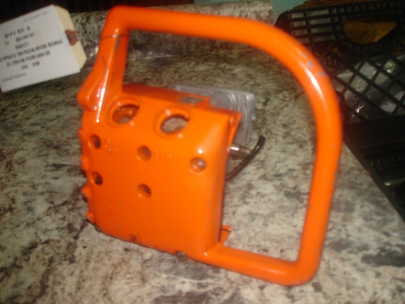 Husqvarna Husky 32 power head oil tankcover chainsaw part only Bin 392 #1