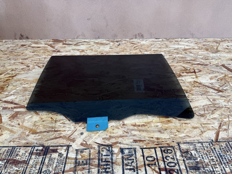 RIVIAN R1S 2022-2026 OEM REAR RIGHT PASSENGER DOOR WINDOW GLASS ASSEMBLY