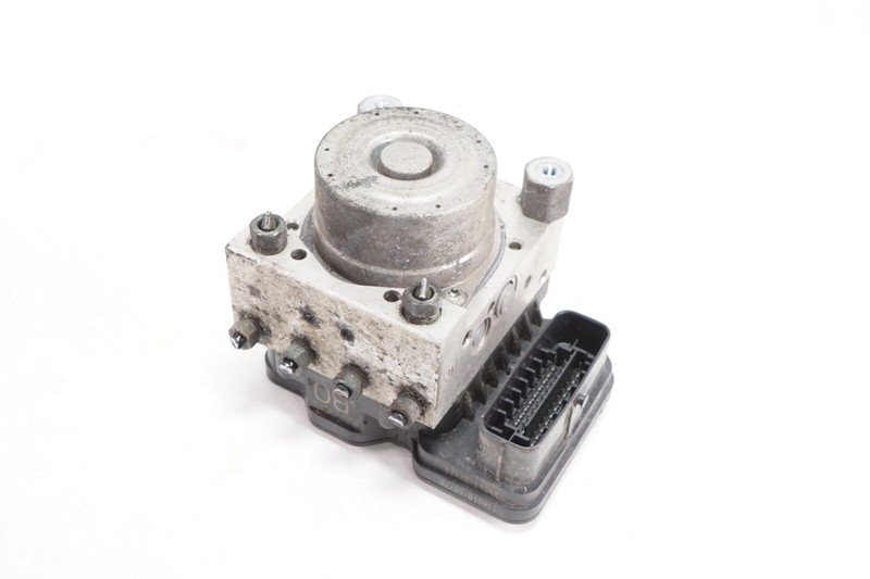TOYOTA COROLLA ABS Pump Module Modulator Valve OEM 2017