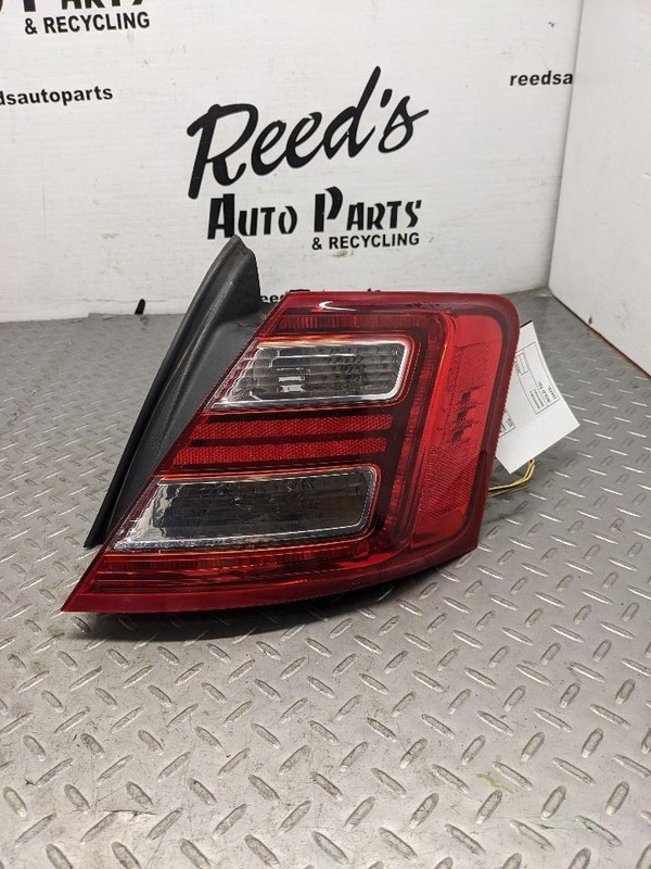 Passenger Tail Light Quarter Panel Mounted Fits 13-19 TAURUS 1138277