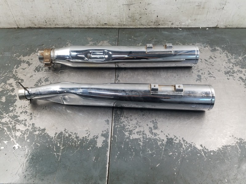 2021 Harley Davidson Street Glide Vance & Hines Exhaust Muffler Set #3409 P3