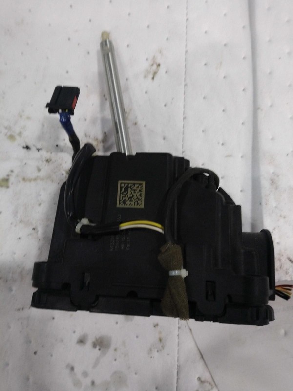 Used Automatic Transmission Shift Lever Assembly fits: 2019 Jeep Grand cherokee