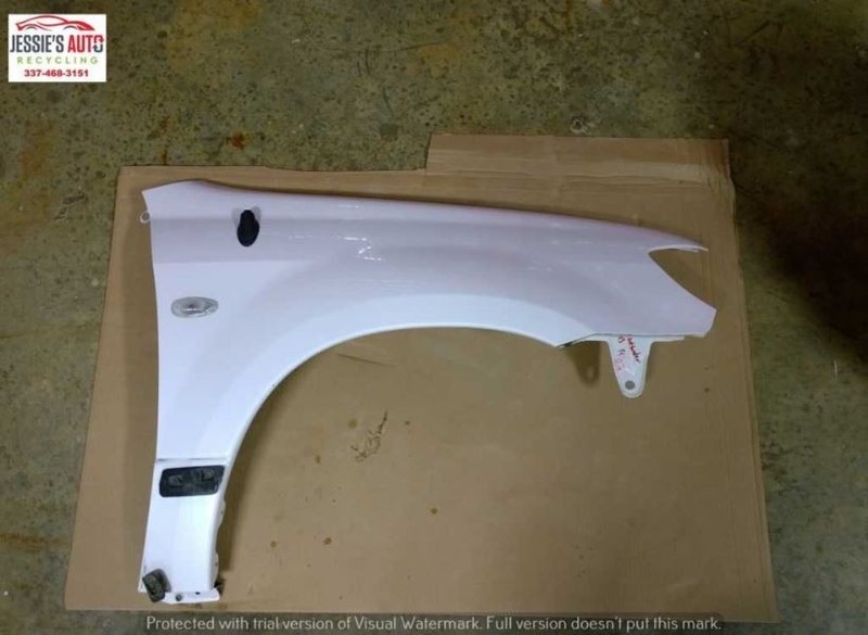 03 04 05 06 OUTLANDER XLS RIGHT FRONT PASSENGER FENDER OEM BS-121