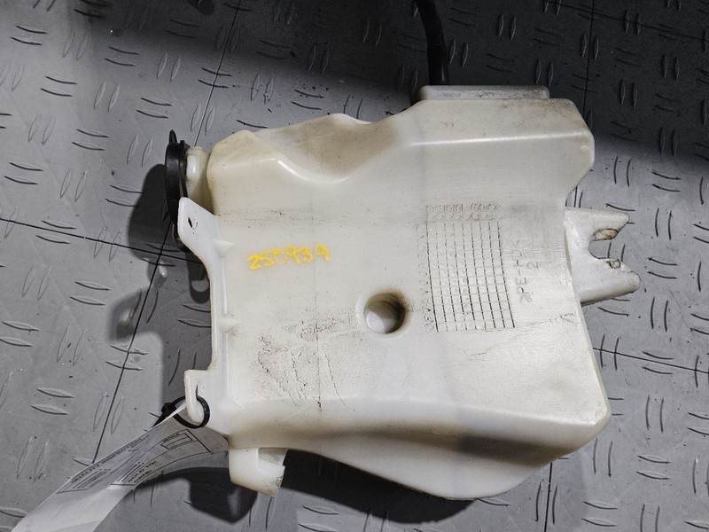 Coolant Reservoir Fits 06-10 IMPALA 3520936