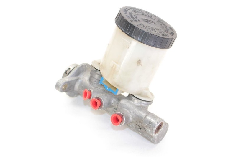 84-85 Nissan 300ZX Z31 Non Turbo Brake Master Cylinder