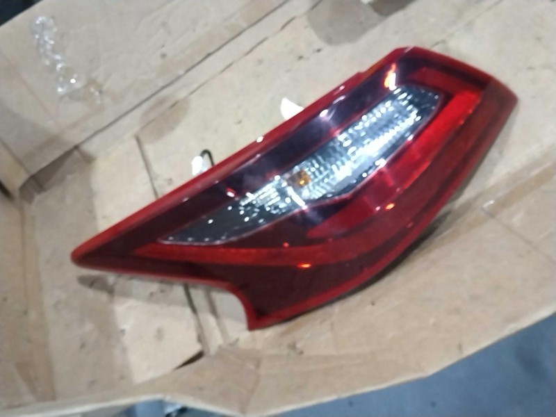 2017 Nissan Altima Left Tail Light Assembly White OEM Used 389872 80K Miles