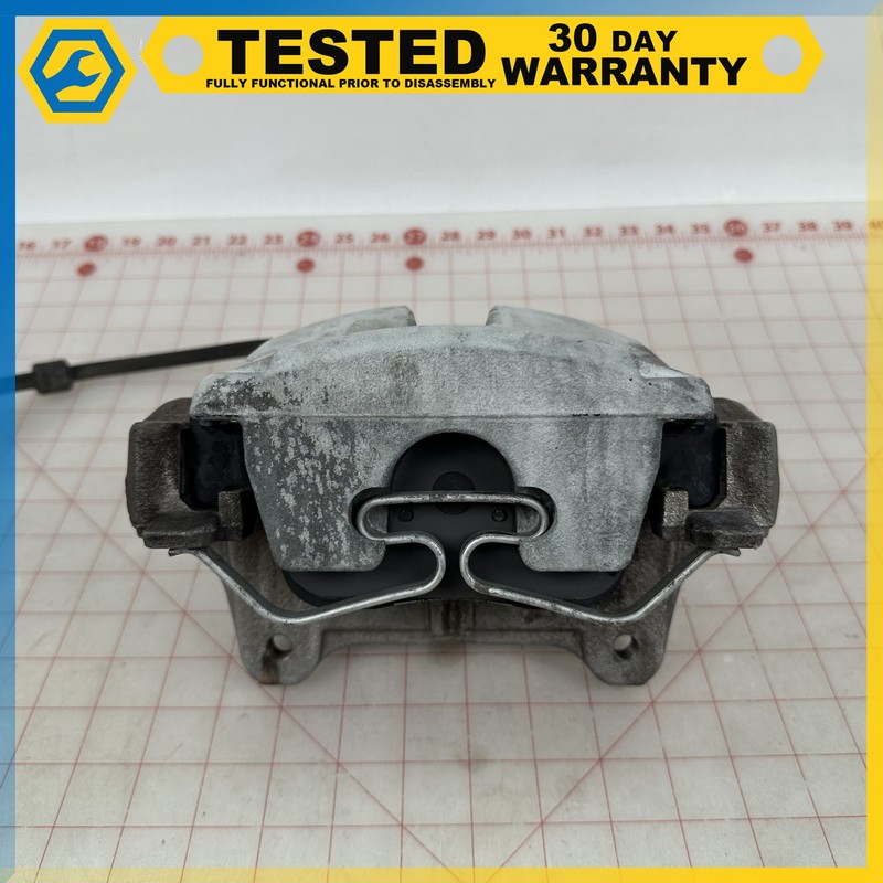 17-20 JAGUAR XE FRONT LEFT DRIVER SIDE BRAKE CALIPER OEM