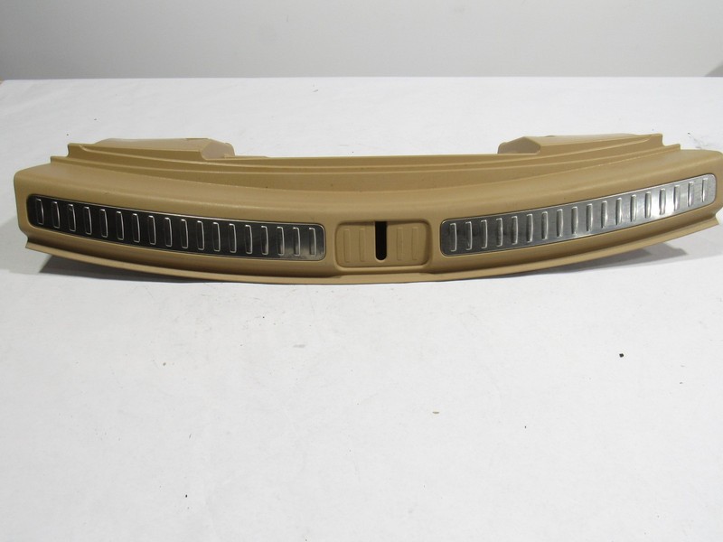15-18 Porsche Macan 2015 Rear Trunk Tailgate Sill Scuff Plate Trim :A