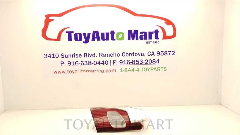 98-00 TOYOTA COROLLA DRIVER SIDE REAR LEFT TAIL LIGHT ASSEMBLY