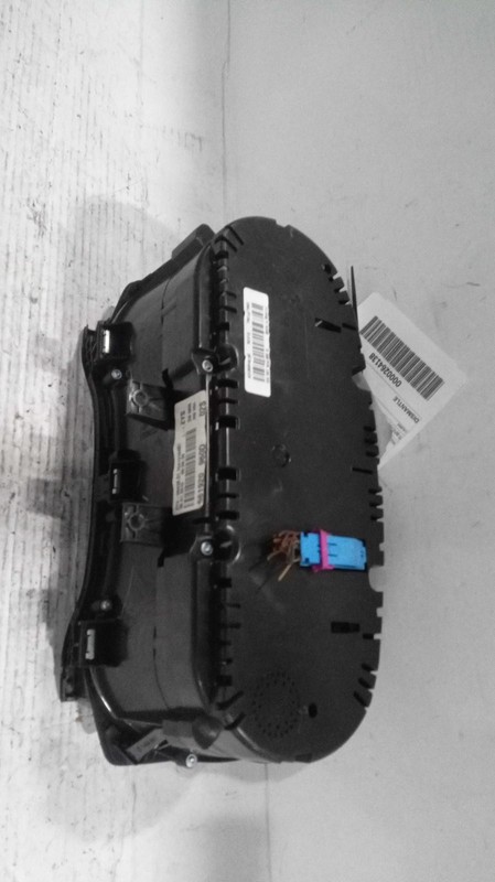 Used Speedometer Gauge fits: 2015 Volkswagen Passat cluster MPH ID 561920960D Gr