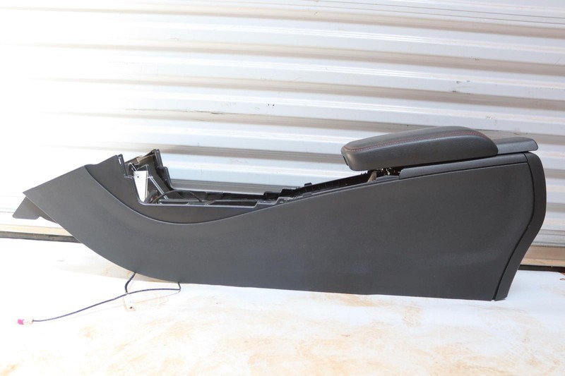 2014-2015 MERCEDES CLA CLASS CLA45 W117 CENTER CONSOLE ARMREST LEATHER OEM