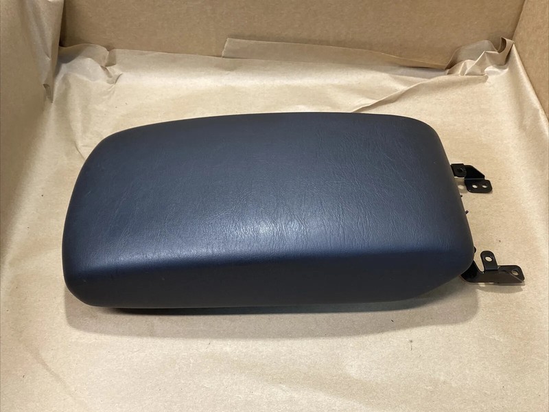 2002-2006 Toyota Camry Center Console Lid Cover Top Arm Rest Armrest Black