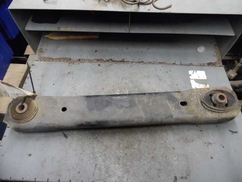 99 00 01 02 03 04 JEEP GRAND CHEROKEE LOWER CONTROL ARM RE 97609