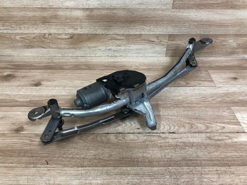 BMW F01 F02 F10 528 550 740 750 M5 OEM FRONT WINDSHIELD WIPER WITH MOTOR 09-15 8
