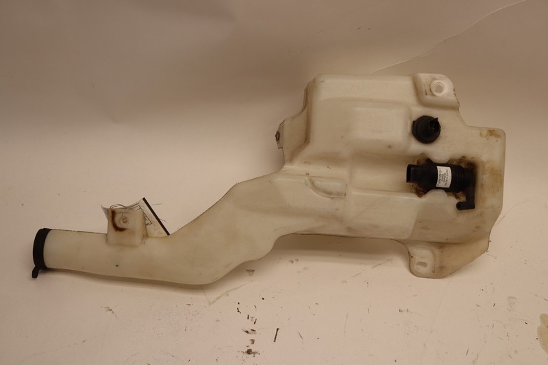 2014-2015 CHEVY SILVERADO FRONT WINDSHIELD WASHER FLUID RESERVOIR TANK OEM