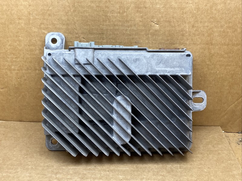 2016-2017 Chevy Chevrolet Malibu Radio Audio Amp Amplifier OEM 23392712
