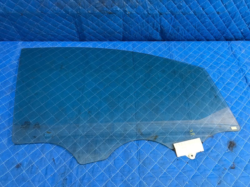 2015 - 2021 KIA SEDONA FRONT RIGHT PASSENGER DOOR WINDOW GLASS OEM