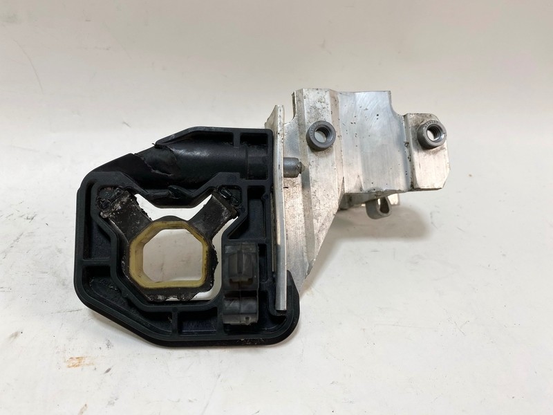 12-16 BMW SERIES 3 328I F30 RIGHT SIDE RADIATOR CARRIER HOLDER MOUNT BRACKET OEM