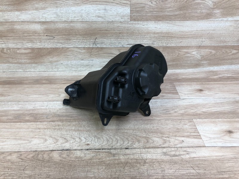 BMW E60 E63 E64 M5 M6 OEM FRONT RADIATOR COOLANT EXPANSION TANK 2006-2010 3
