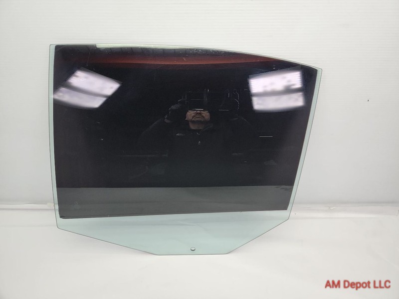 2008 BMW 535xi 535i 528i 528xi 540i 550i E60 Sedan Rear Left Door Glass 7110635