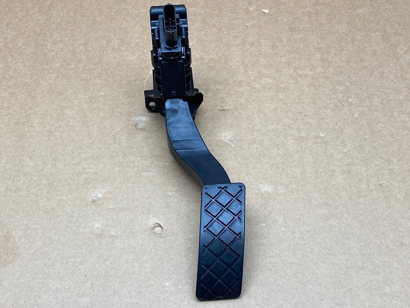 2022-2024 AUDI A3 GAS THROTTLE ACCELERATOR PEDAL OEM LOT755