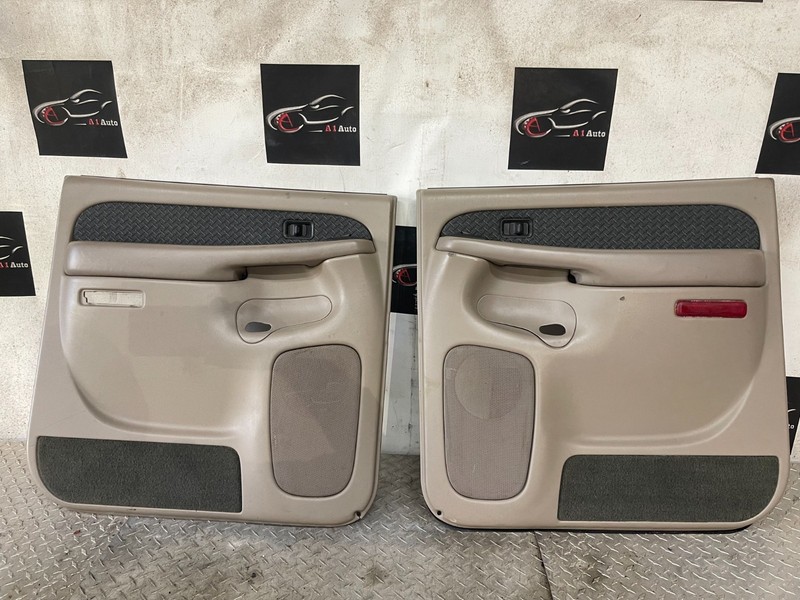03 - 06 Avalanche Silverado Sierra Diameter Pattern Rear LH RH Set Tested Beige