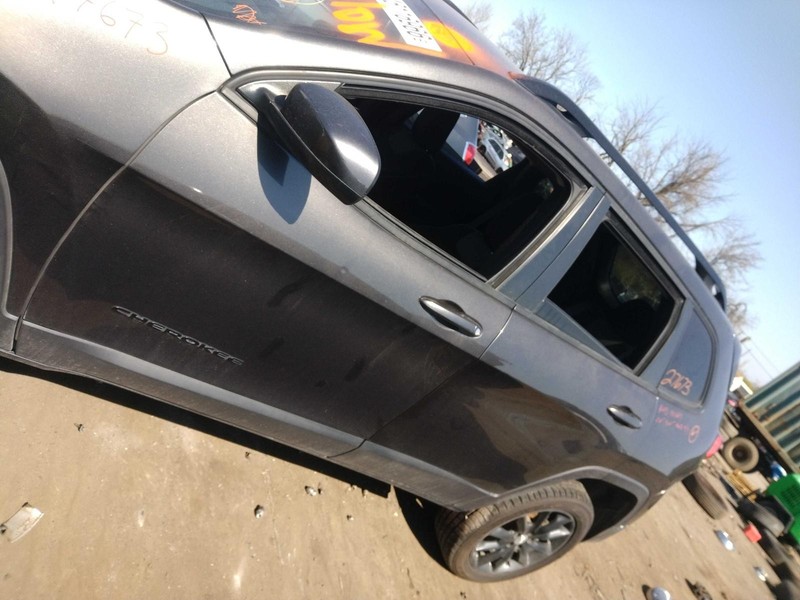 2014 Jeep Cherokee Left Door Glass Grey OEM 146499 - 131K Miles